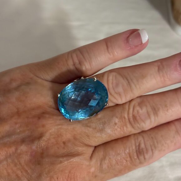Beautiful 61ct Checker Board Sky Blue Topaz in 14k White Gold - size 9.5 - Picture 12 of 16